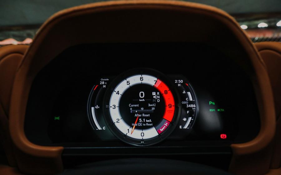 Панель приборов Lexus LC500 2017 года  (MY) (фото 8 из 18)